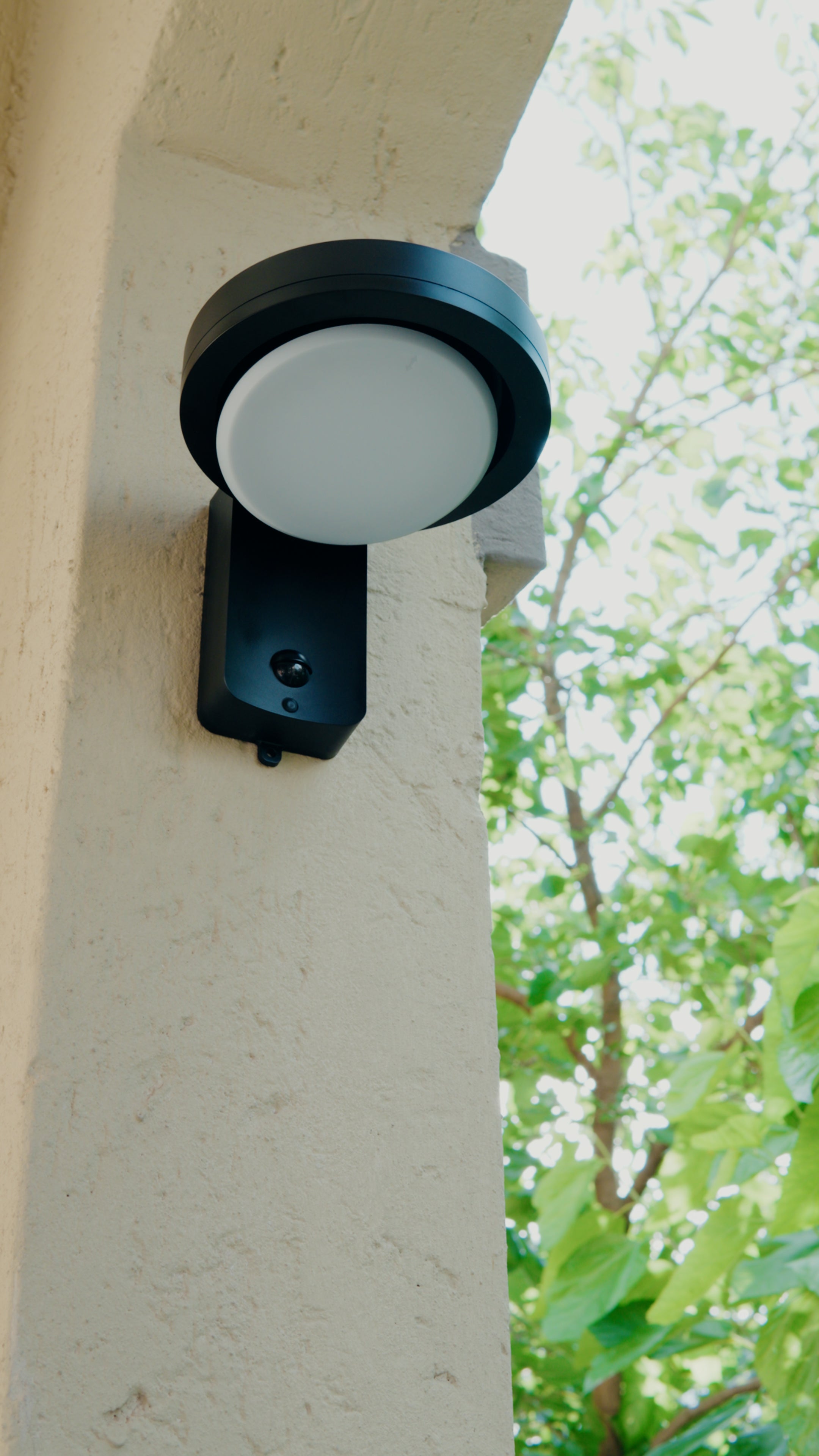 Limelight Mesa Series Solar Wall Light