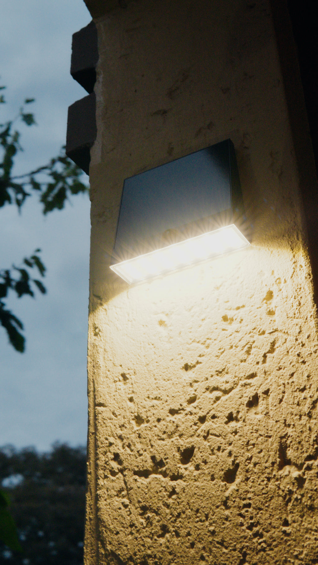Limelight Venus Series Solar Wall Light
