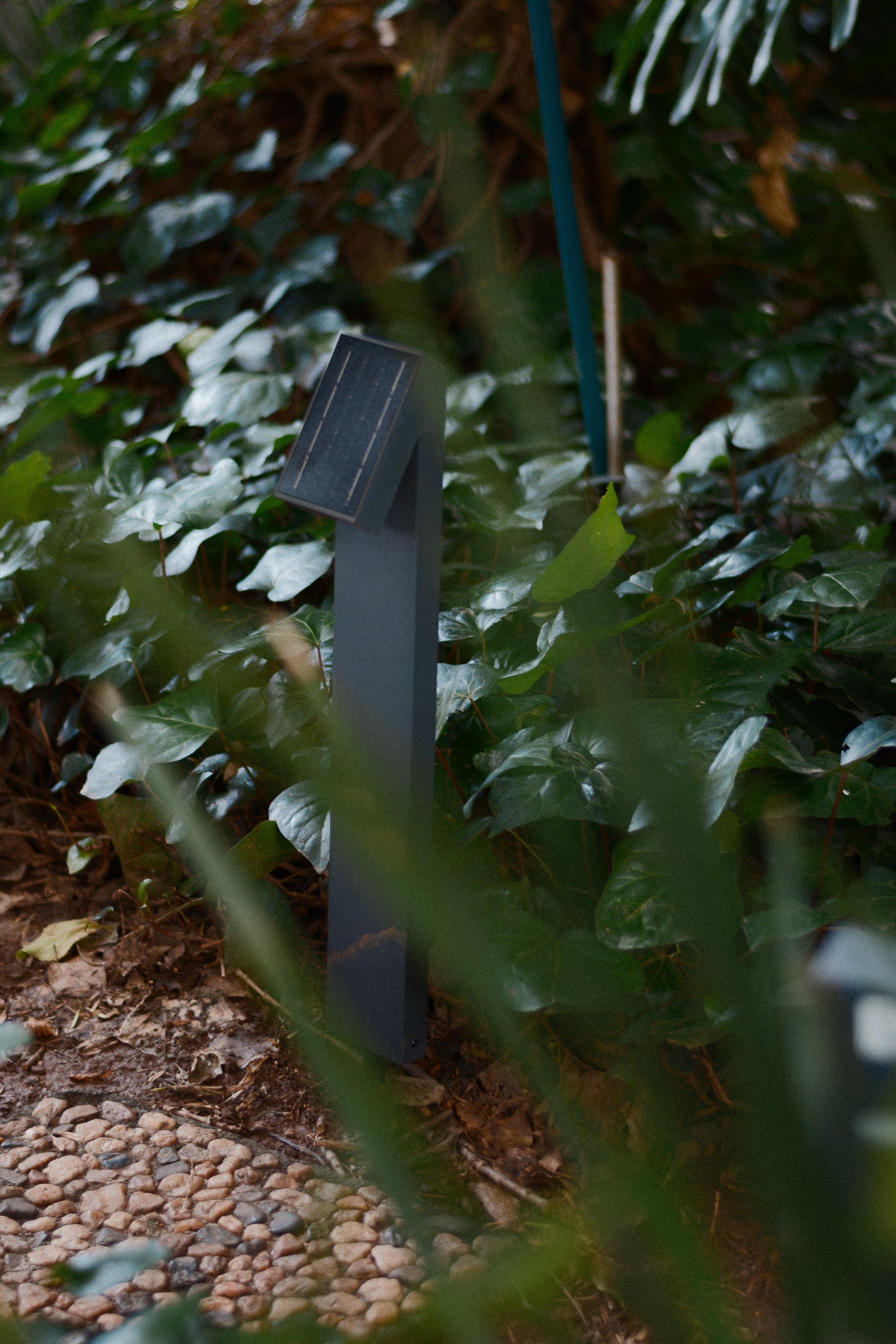 Limelight Flag Series Solar Garden Light